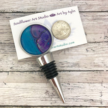 Load image into Gallery viewer, Wine Bottle Stopper with Blue Purple Artwork - Round
